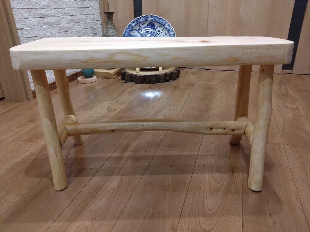 檜のベンチ㊻　最終値下げ❕　耳付き、脚は檜の枝❕総檜造りリビング食卓のベンチに❕