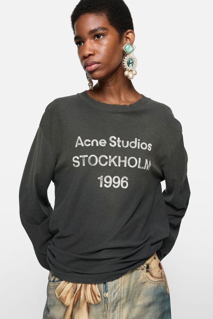 Acne Studios ロゴTシャツ/ロングスリーブTシャツ