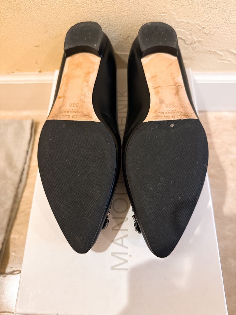 ★マノロブラニク MANOLO BLAHNIK ハンギシ カーフ 36.5★