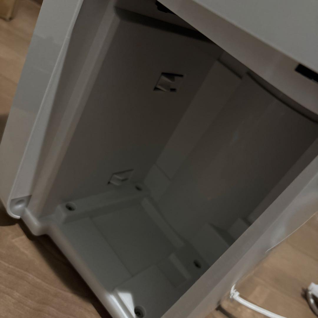 SHARP 除湿機 ホワイト　2021年製　CV-L71-W