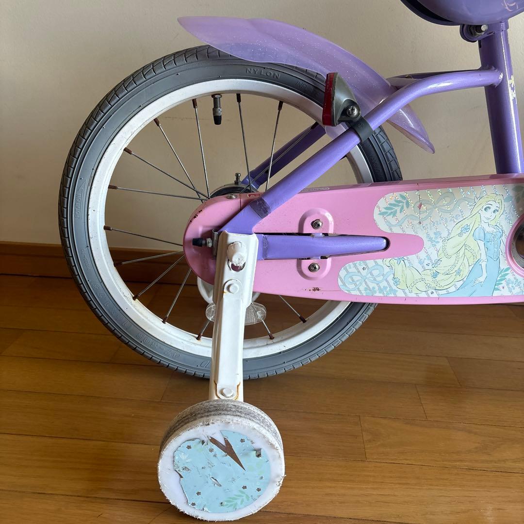 16インチ　ラプンツェル　自転車　補助輪付き