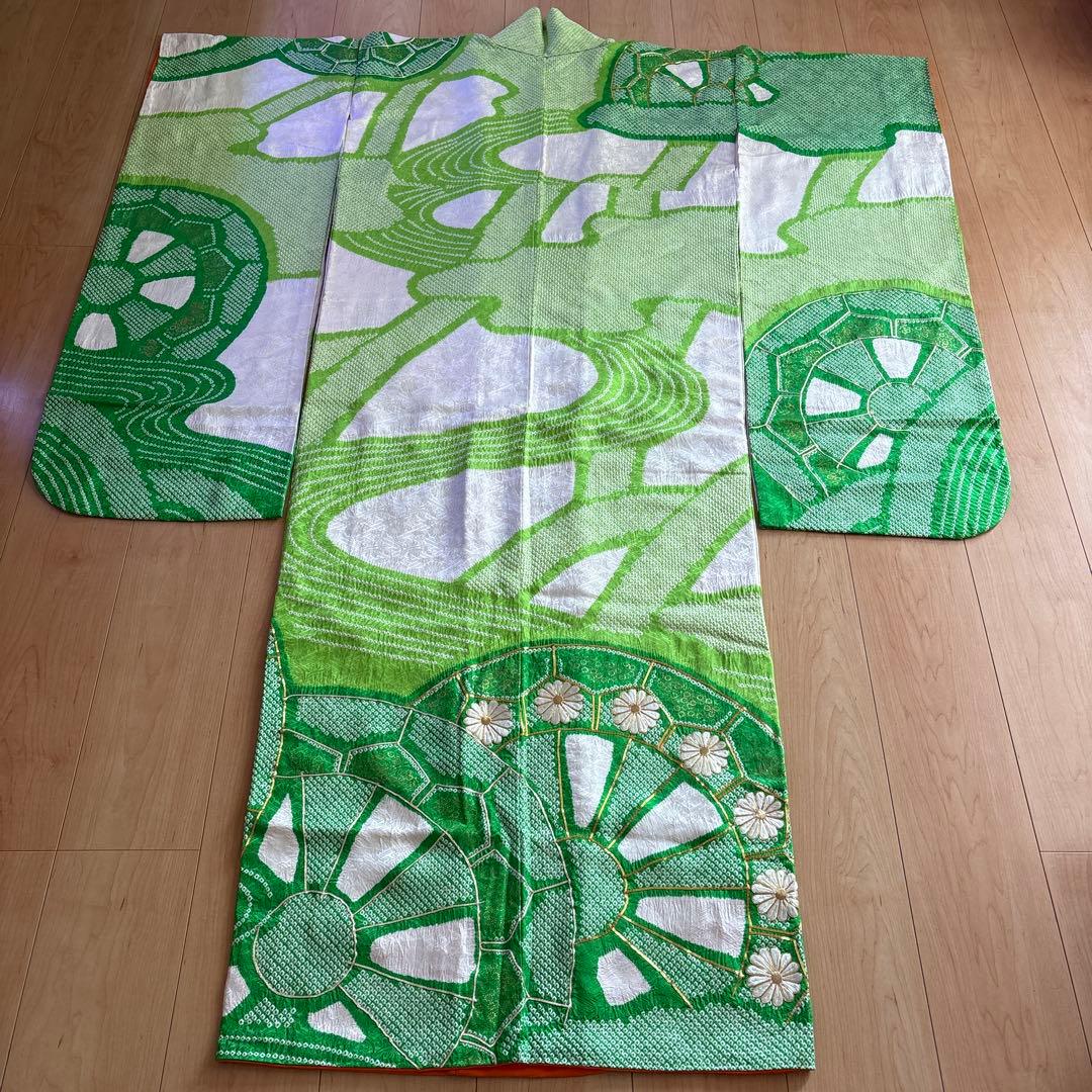 正絹　総絞り　黄緑×緑　疋田　源氏車　刺繍　振袖　着物単品　成人式　アンティーク