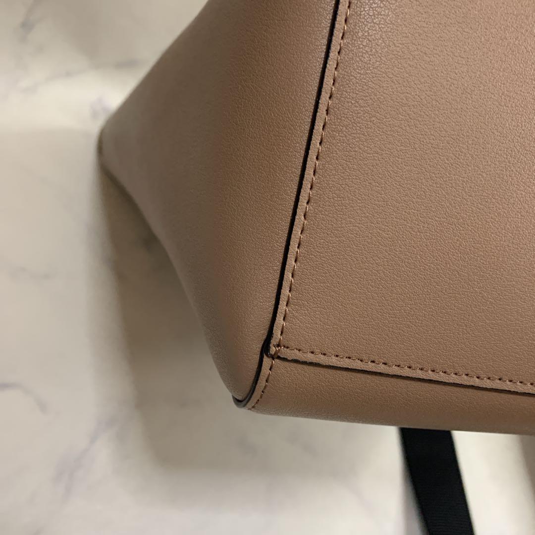 アニエスベー　ベージュ トート型ショルダーバッグ