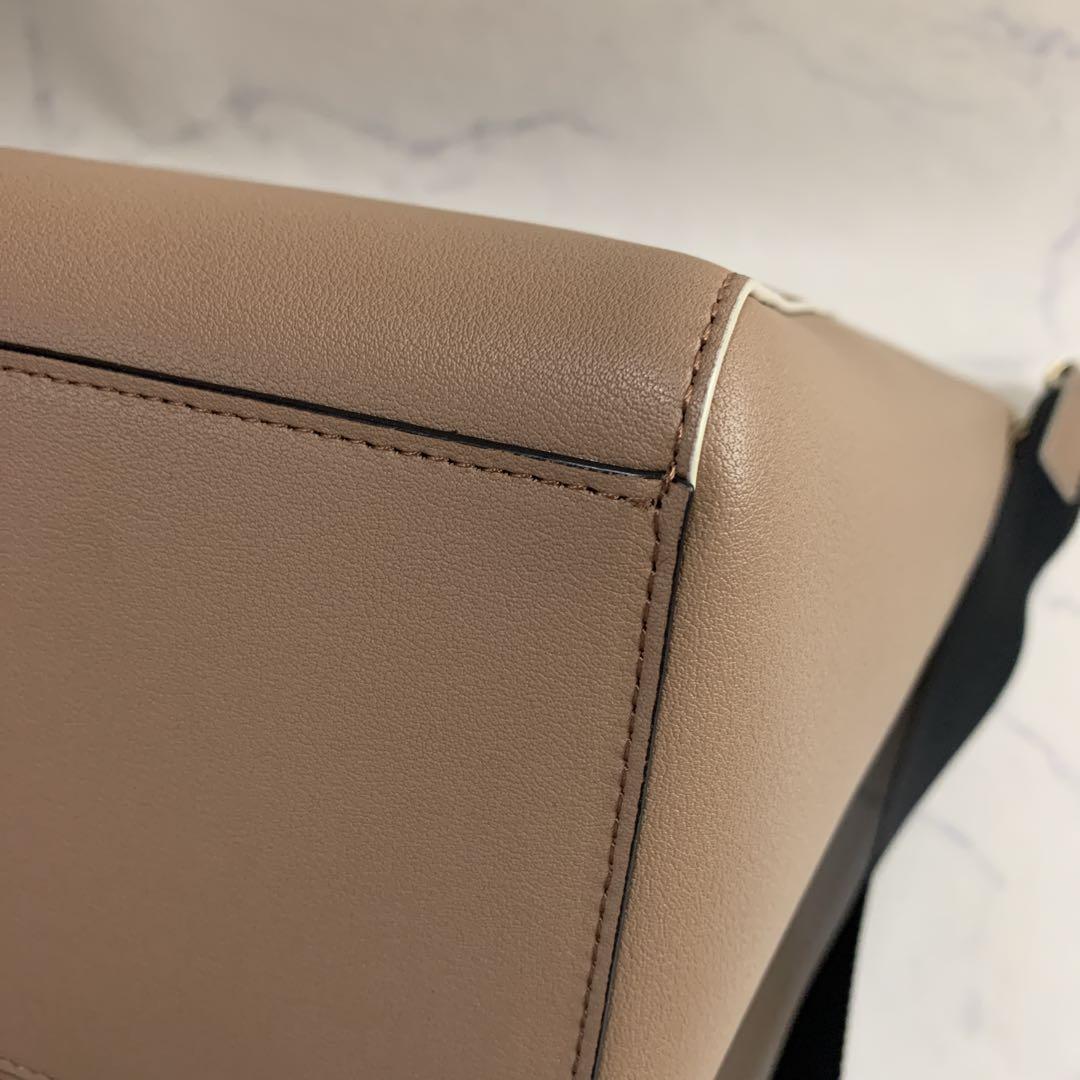 アニエスベー　ベージュ トート型ショルダーバッグ