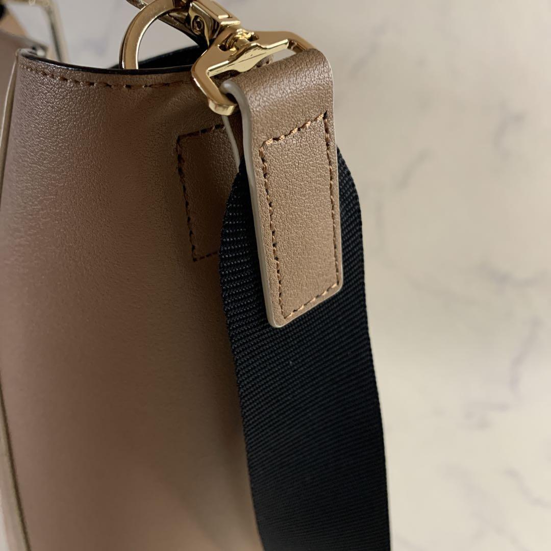 アニエスベー　ベージュ トート型ショルダーバッグ