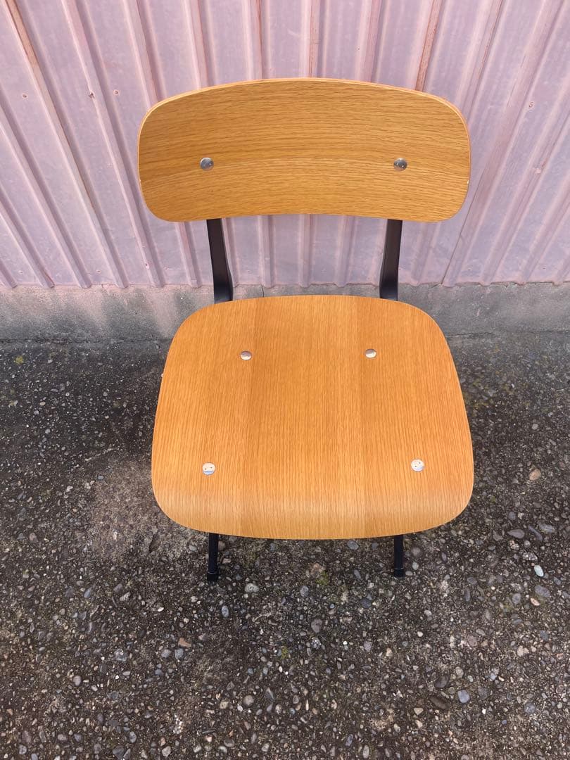 関家具　リザルト　ダイニングチェア　椅子