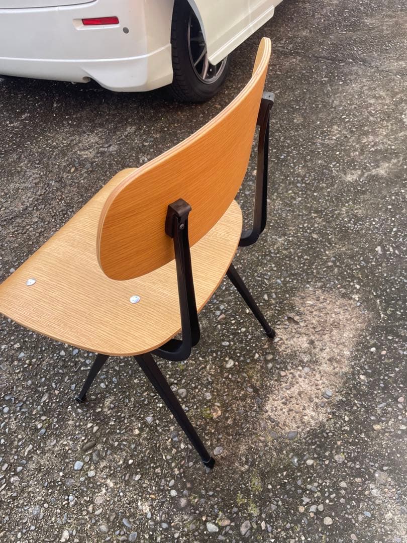 関家具　リザルト　ダイニングチェア　椅子