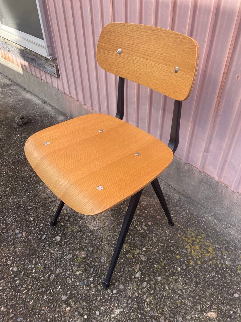 関家具　リザルト　ダイニングチェア　椅子