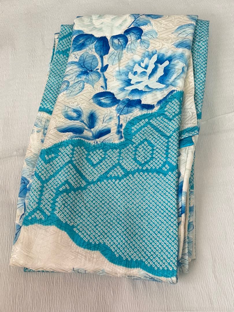 [ヴィンテージ] 振袖　正絹　白　水色　鹿の子絞り　成人式　結婚式　礼装　高身長