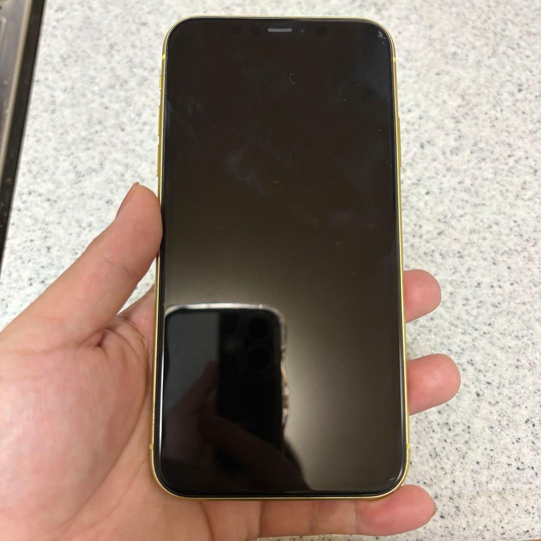 iPhone 11 128GB イエロー