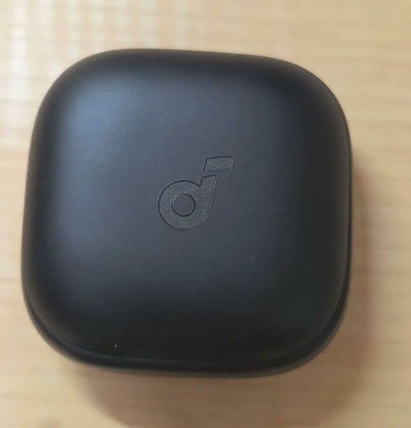 イヤホン anker liberty buds