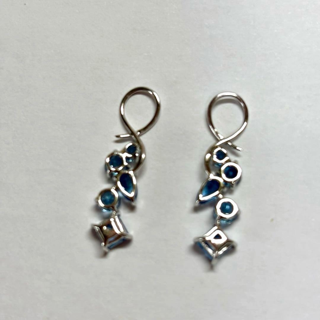 ★k18WGアクアマリンチャーム