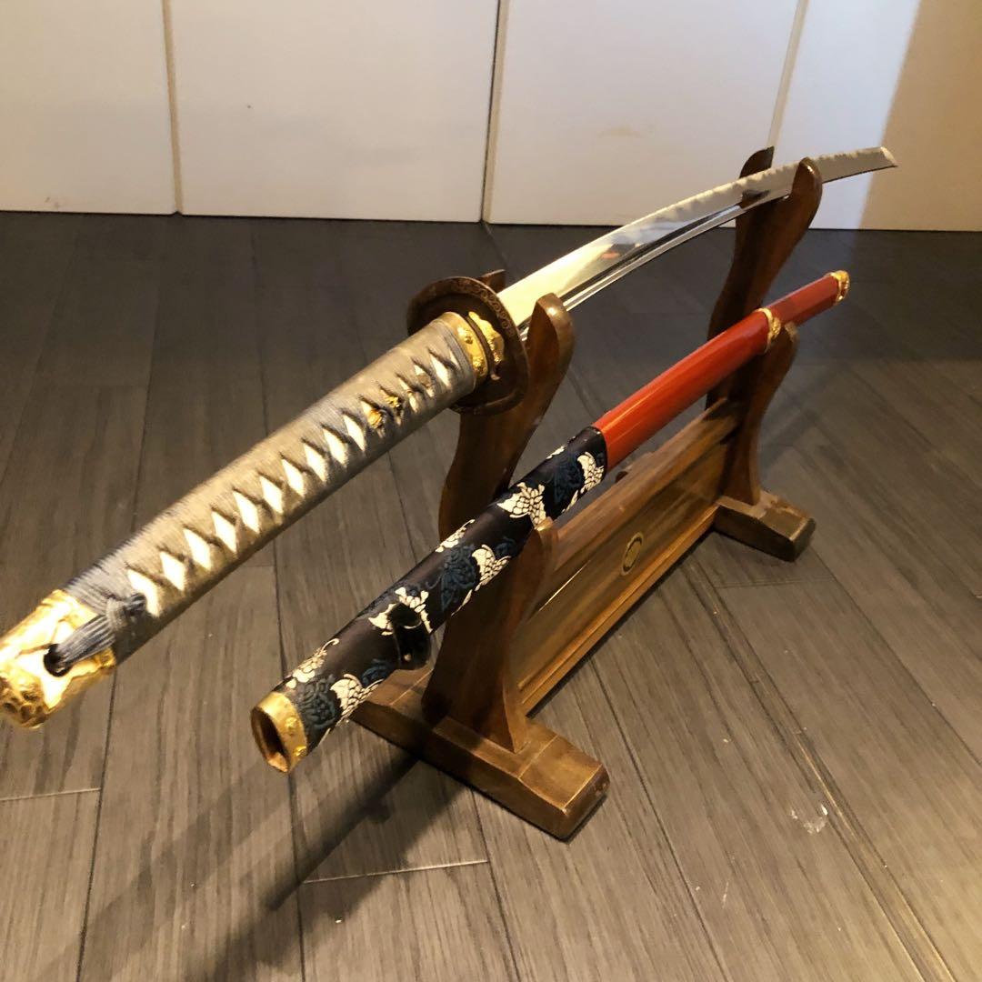 高級模造刀　居合刀　樋入り刀身　赤絹拵え　亜合金刀身