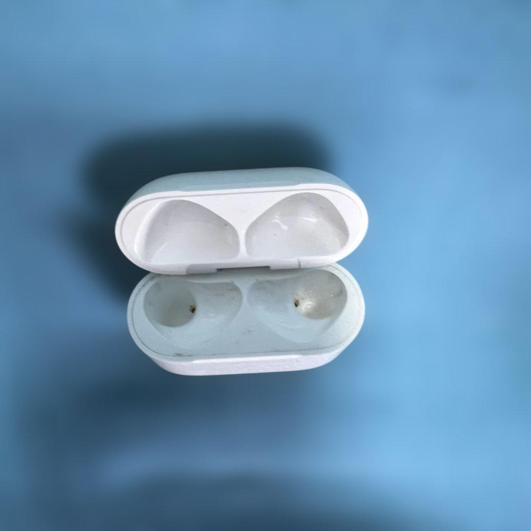 Apple AirPods4 ワイヤレスイヤホン ノイキャン無し エアポッズ4
