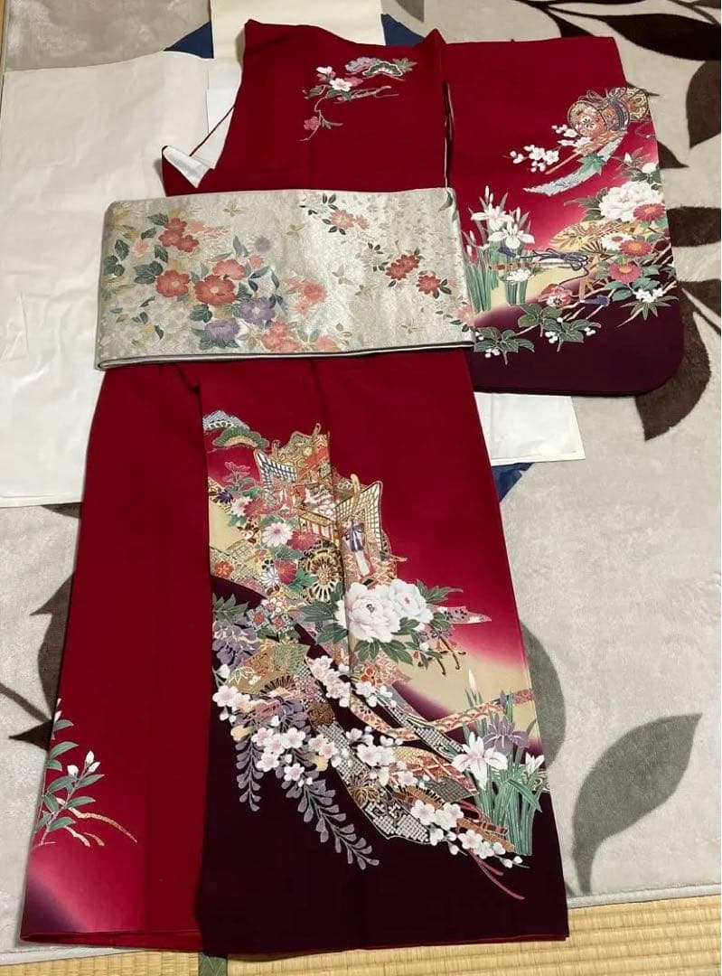 送料値下げ期間↓振袖 赤 花柄 長襦袢　帯付き