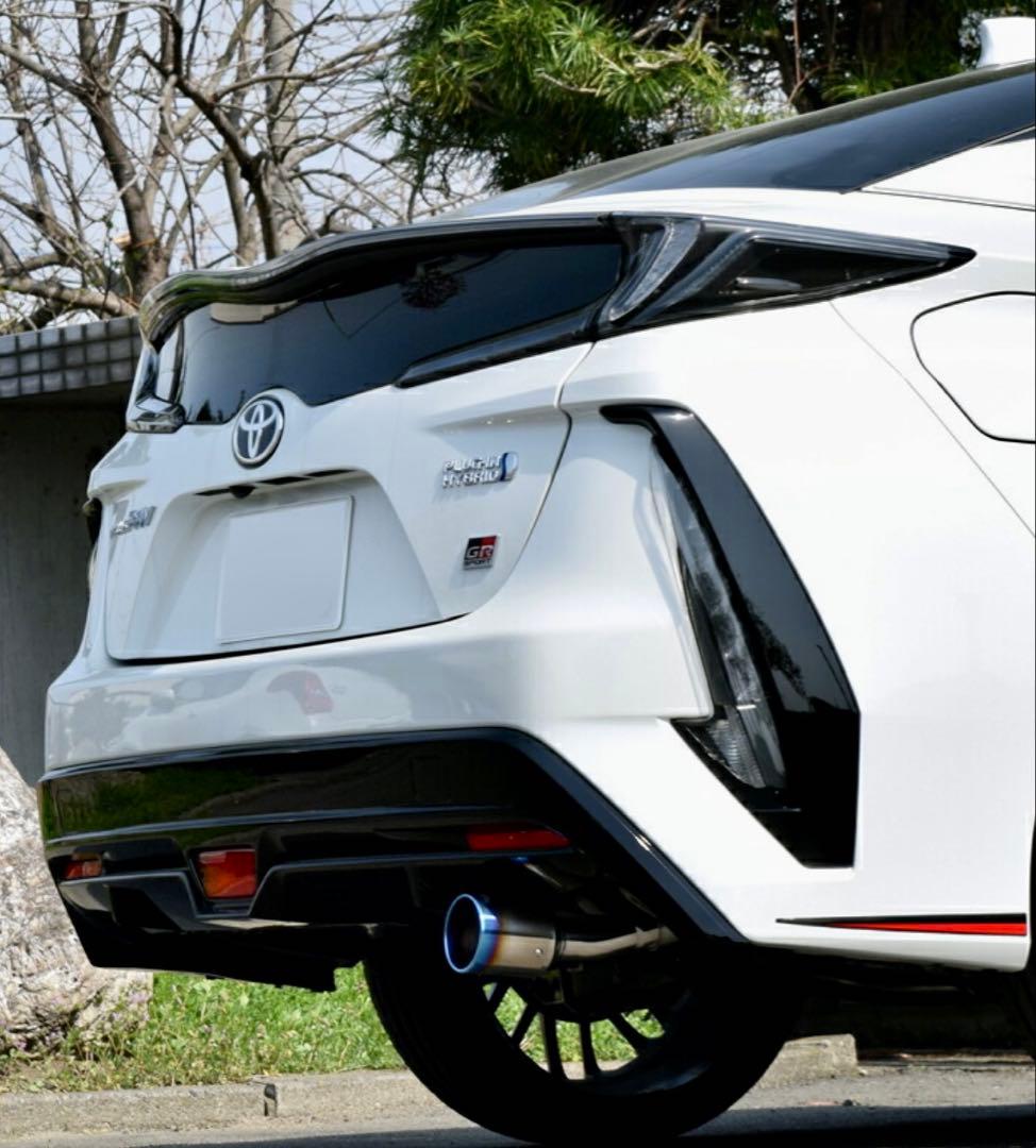 ロッソモデロ プリウスPHV ZVW52 マフラーカッターGR SPORT対応
