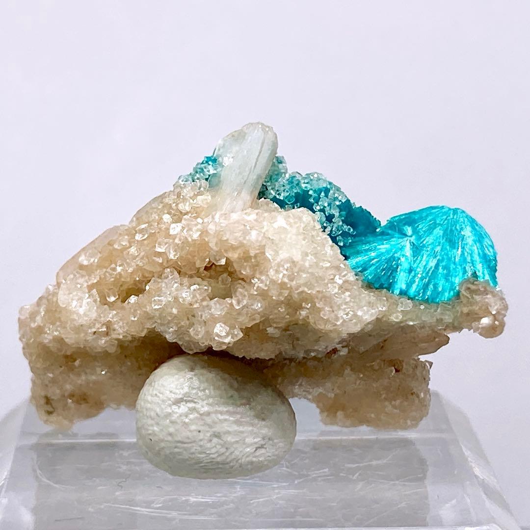 じ*ん様 カバンサイト　スティルバイト　原石　鉱物標本　天然石　489