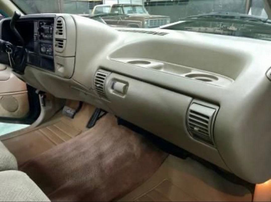 ★美品 シボレー タホ 1995ー96年 ダッシュマット c1500 サバーバン