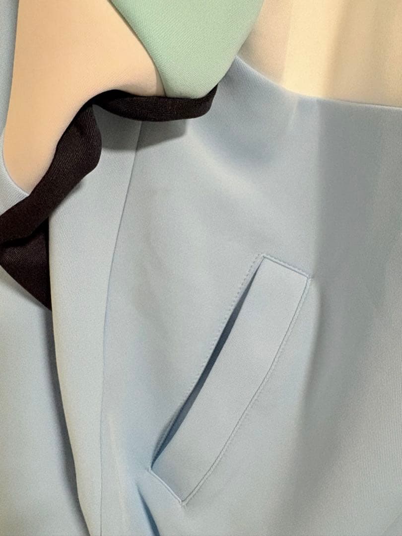 ≠ME ノイミー公式ジャージ 上