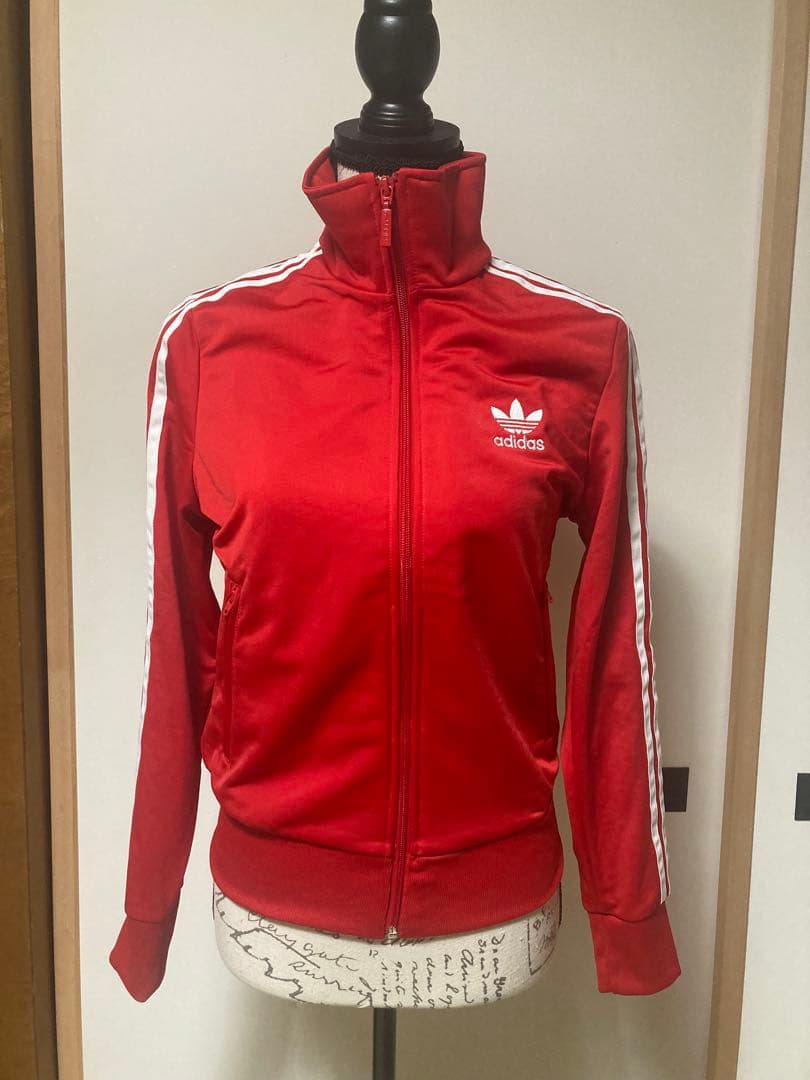 adidas レッド ジップアップジャージ　美品