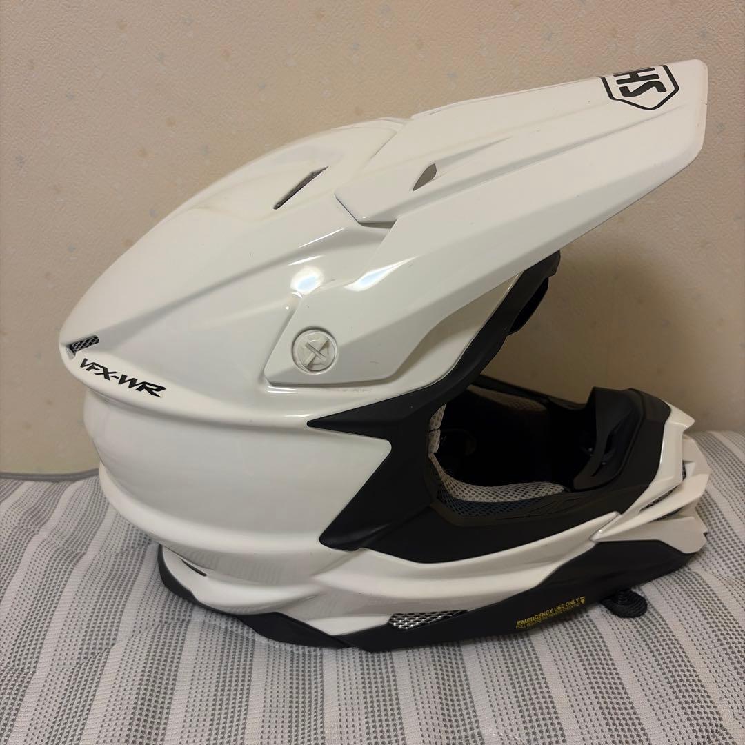 VFX-WR ホワイト フルフェイスヘルメット
