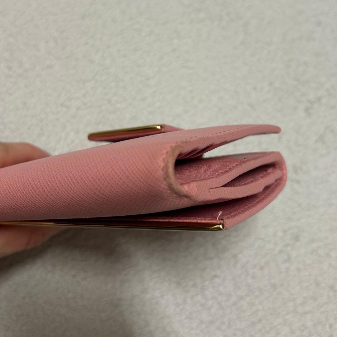 PRADA 二つ折り財布 ピンク レザー