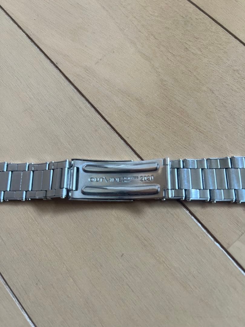 OUTLINE アウトライン　リベット ブレスレット