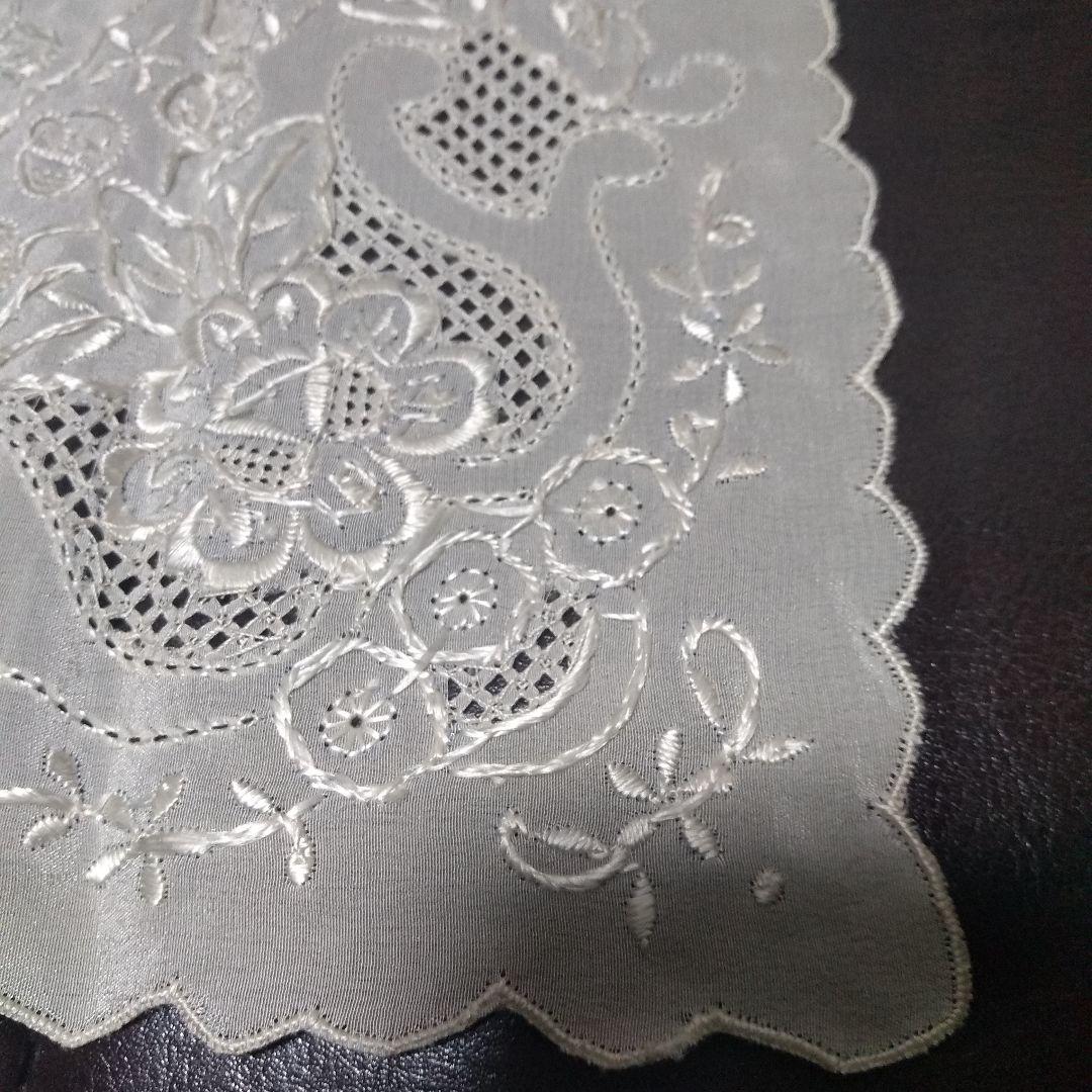 北朝鮮ハンドメイド刺繍ハンカチーフ