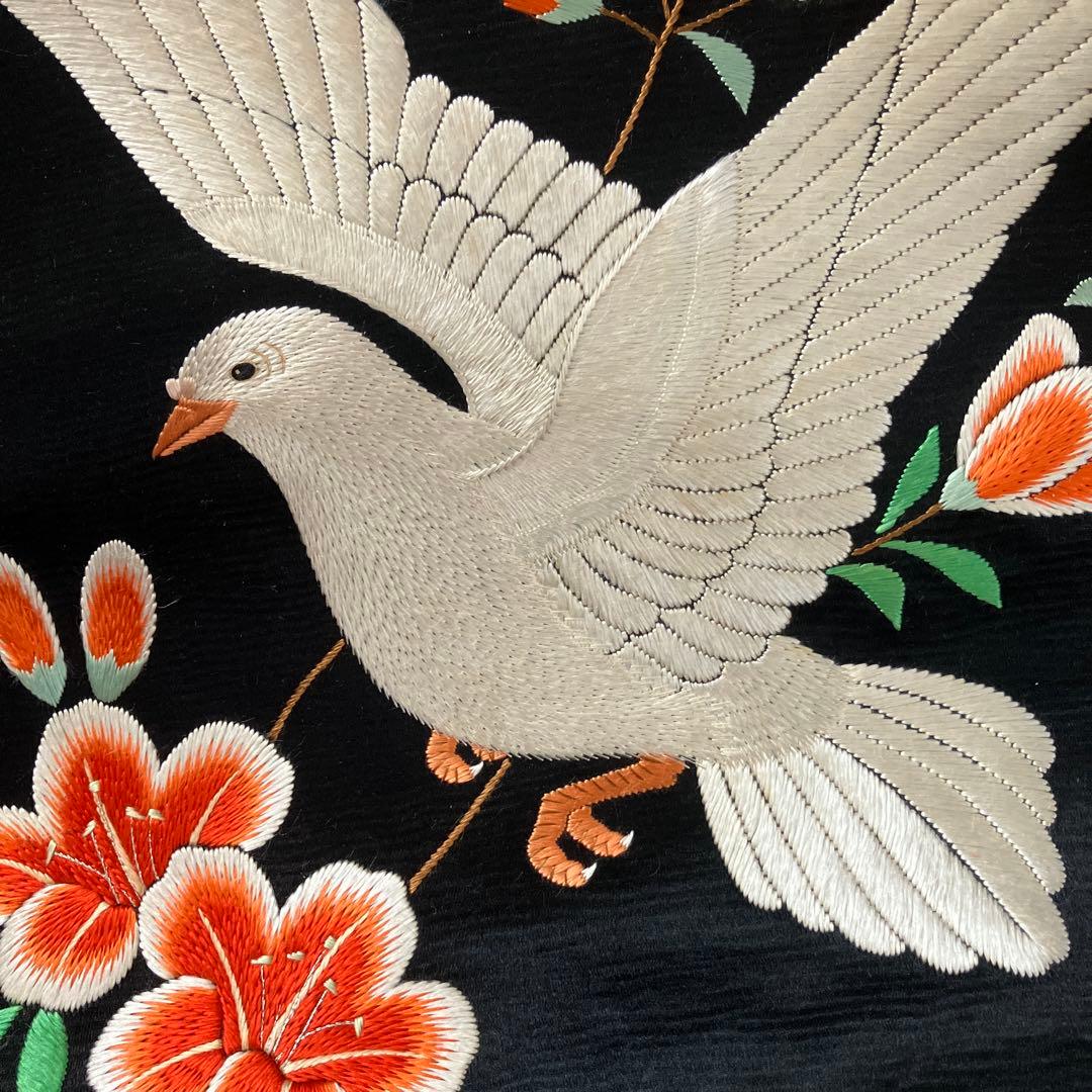 ♡愛らしい手刺繍のアンティーク名古屋帯♡黒地に鳩、つつじの花　大正ロマンレトロ