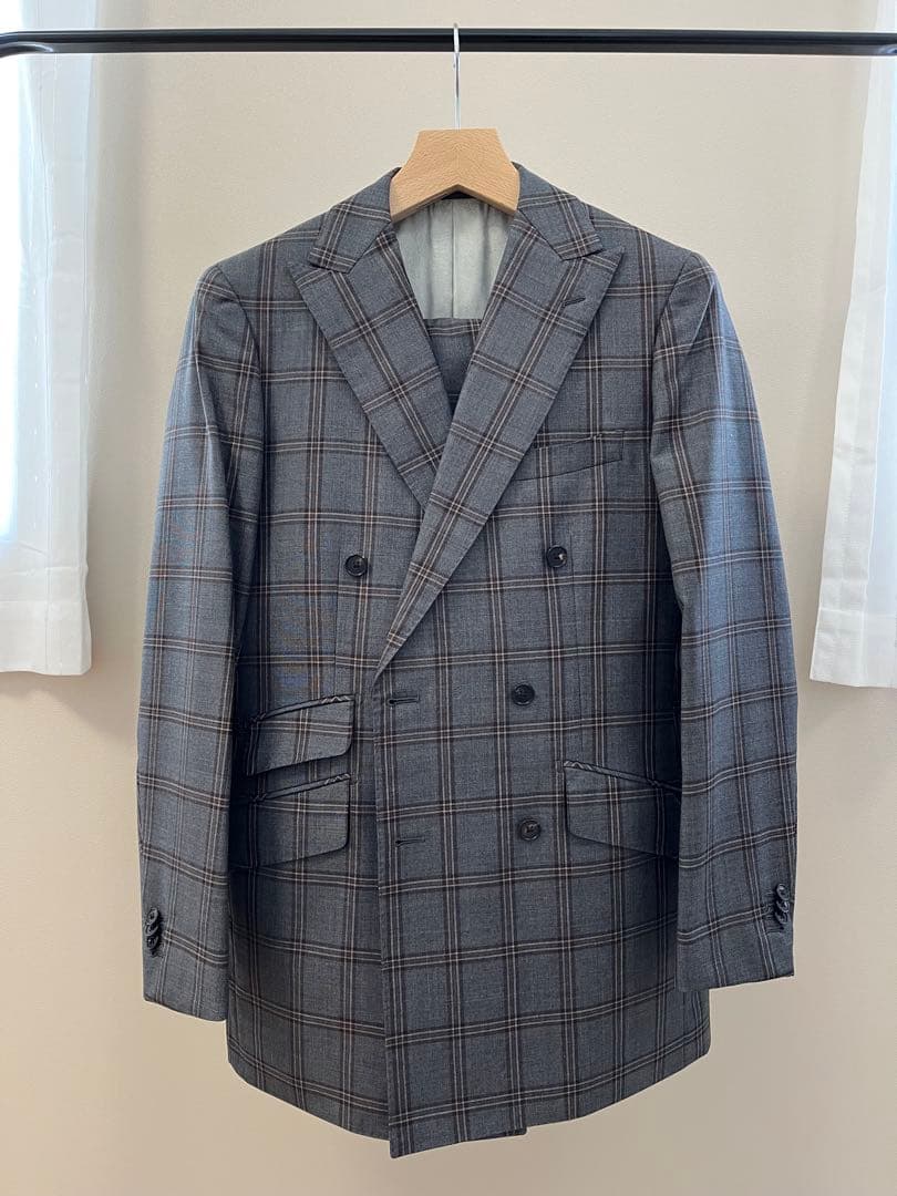 グレー系チェック ダブルブレストスーツ