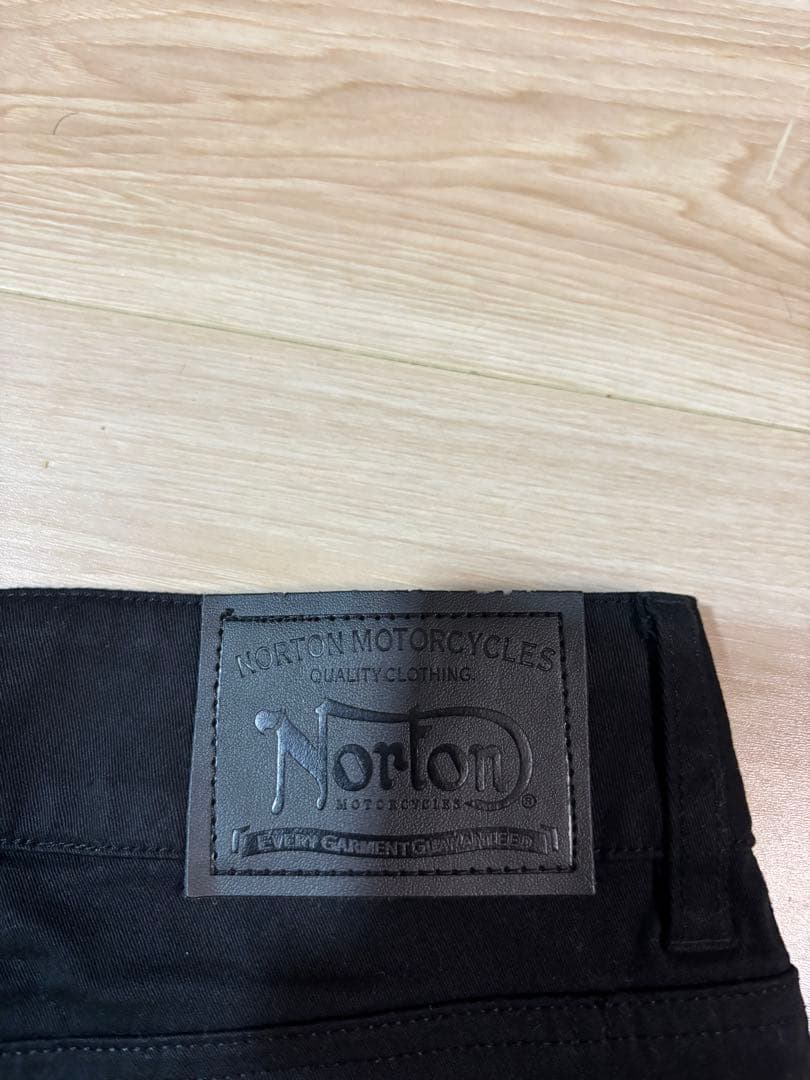 未使用タグ付き　Norton　東京リベンジャーズコラボ　ストレッチパンツXL 黒