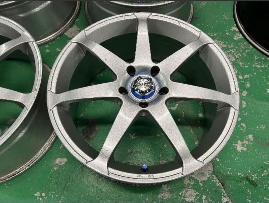 8072115)レイズRAYSベルサスコンピオナート18インチアルミホイールのみ