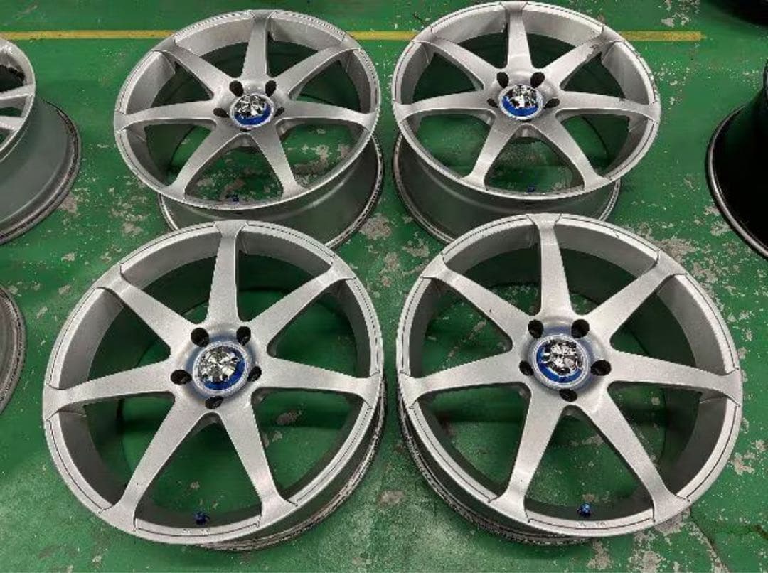 8072115)レイズRAYSベルサスコンピオナート18インチアルミホイールのみ