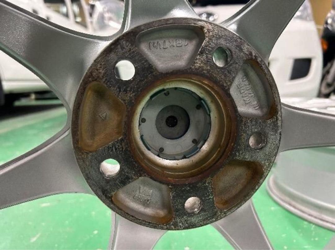 8072115)レイズRAYSベルサスコンピオナート18インチアルミホイールのみ