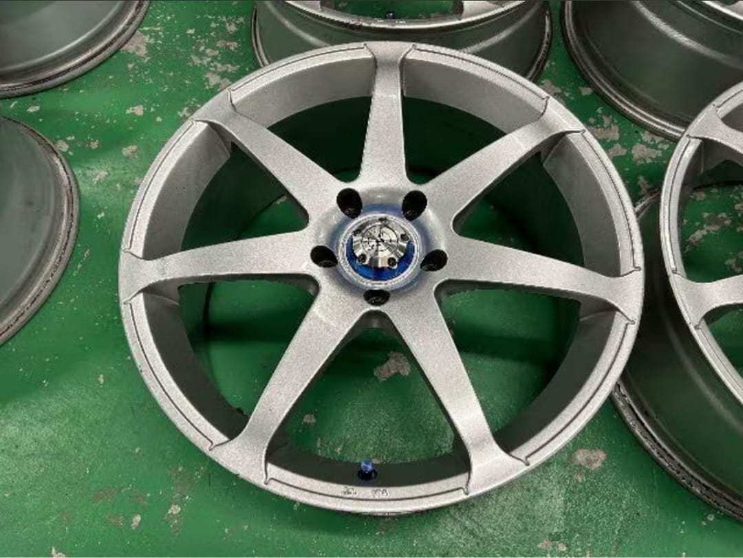 8072115)レイズRAYSベルサスコンピオナート18インチアルミホイールのみ