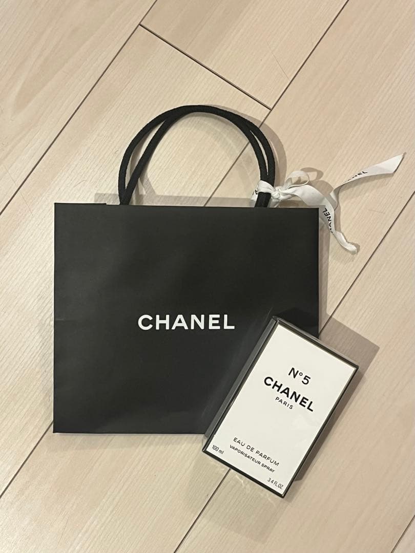 新品未開シャネル N゜5 オードゥ パルファム (ヴァポリザター) 100ml