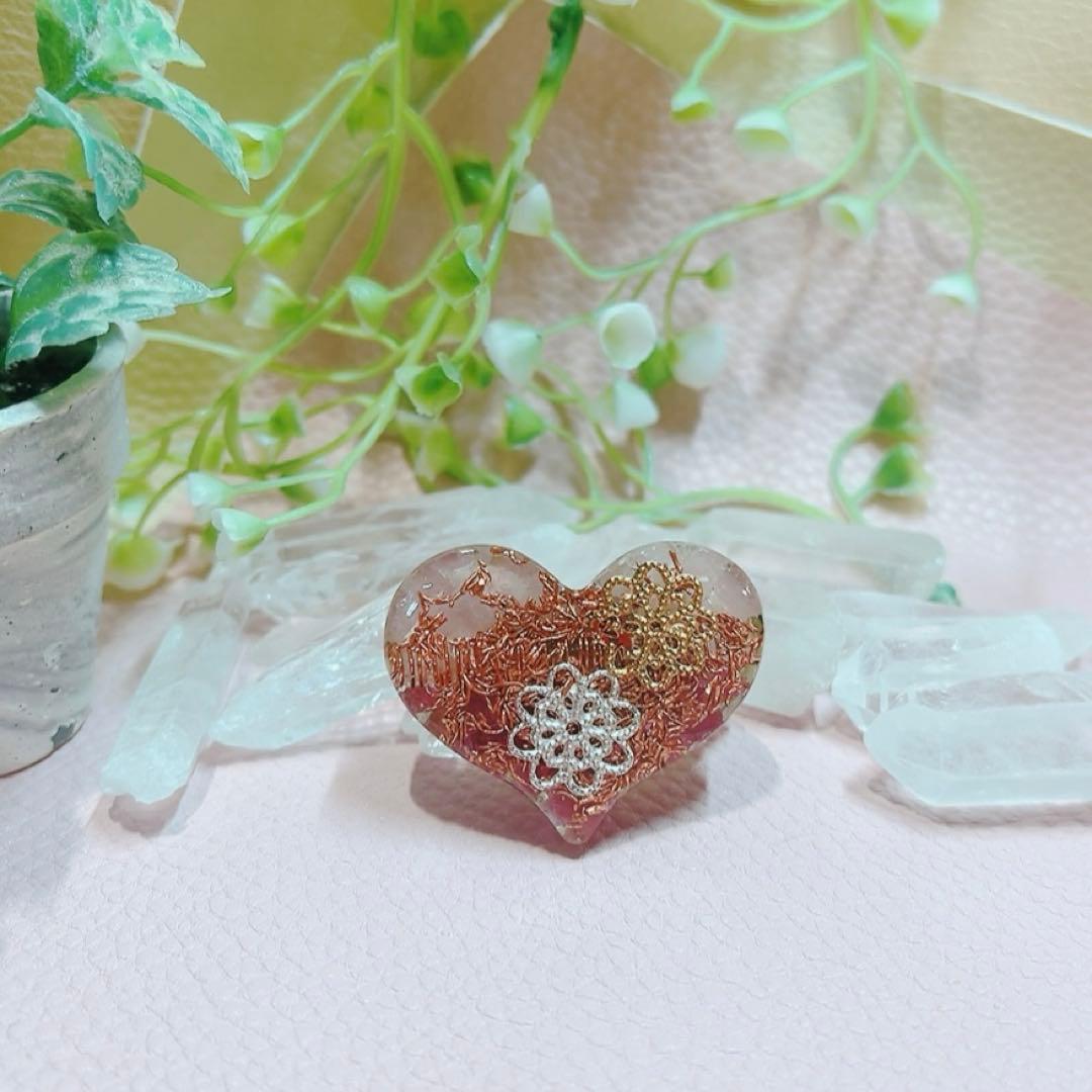 癒しのオルゴナイト❤️ディープローズクォーツ＋ピンクトルマリンのハート型♡