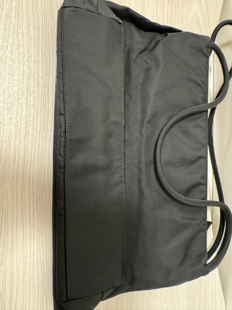 Prada ブラック ナイロン ショルダーバッグ