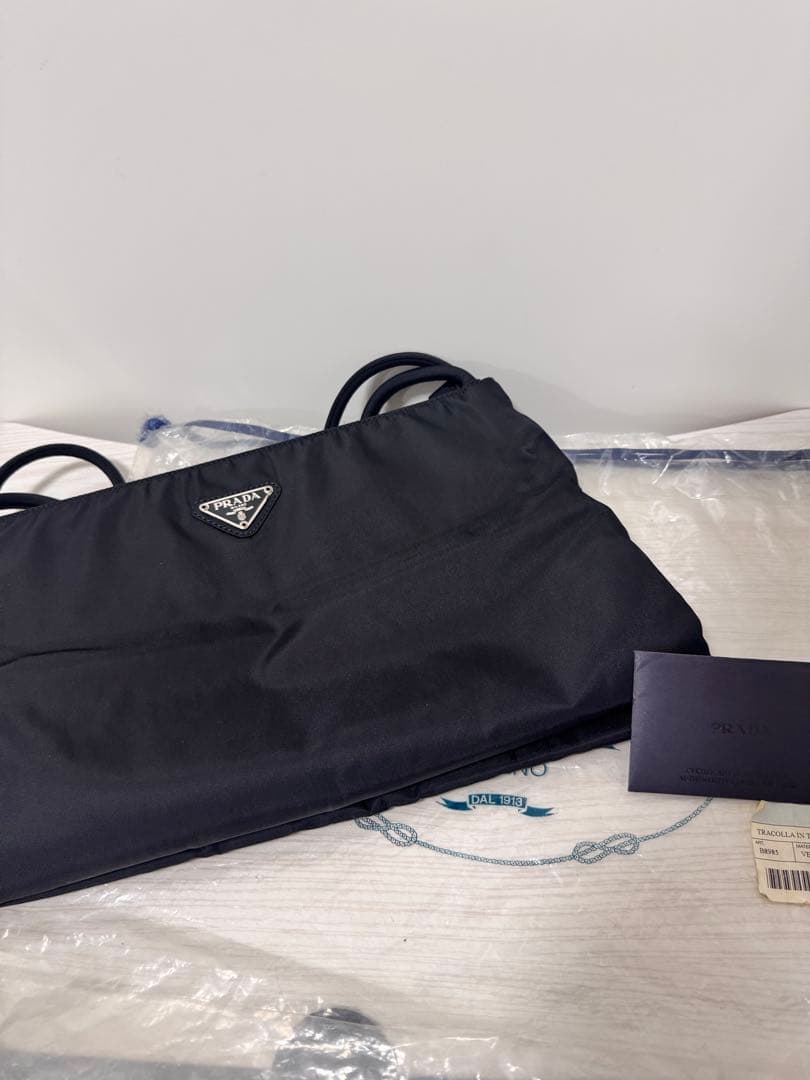 Prada ブラック ナイロン ショルダーバッグ