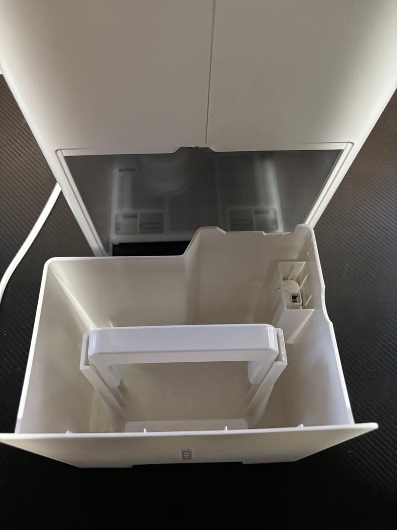 アイリスオーヤマ 衣類乾燥除湿機 KIJC-P70-W 2023年製