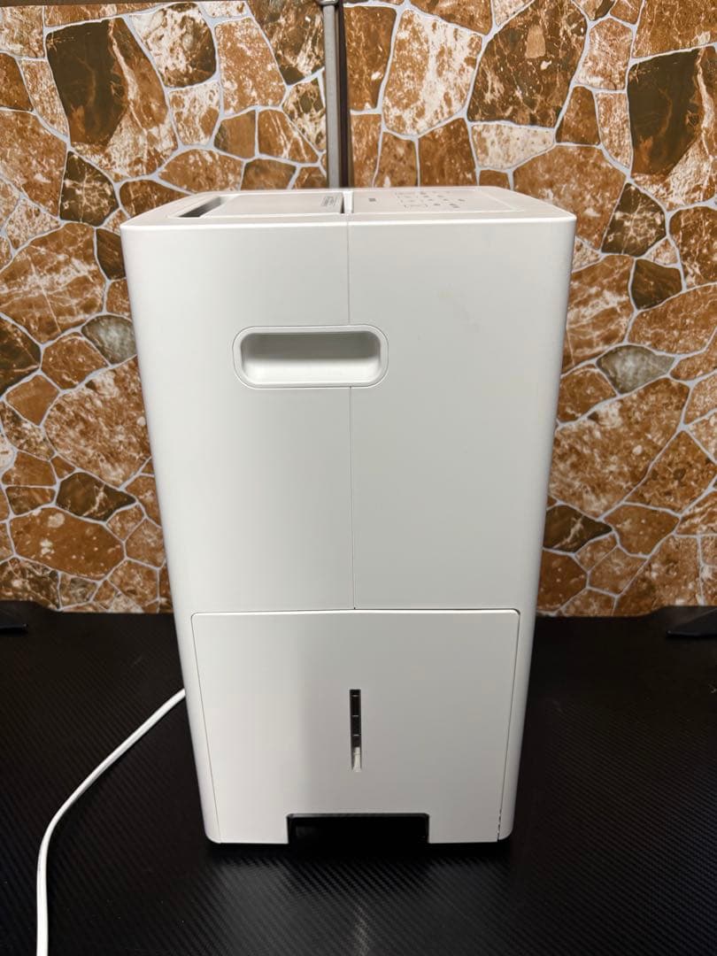 アイリスオーヤマ 衣類乾燥除湿機 KIJC-P70-W 2023年製