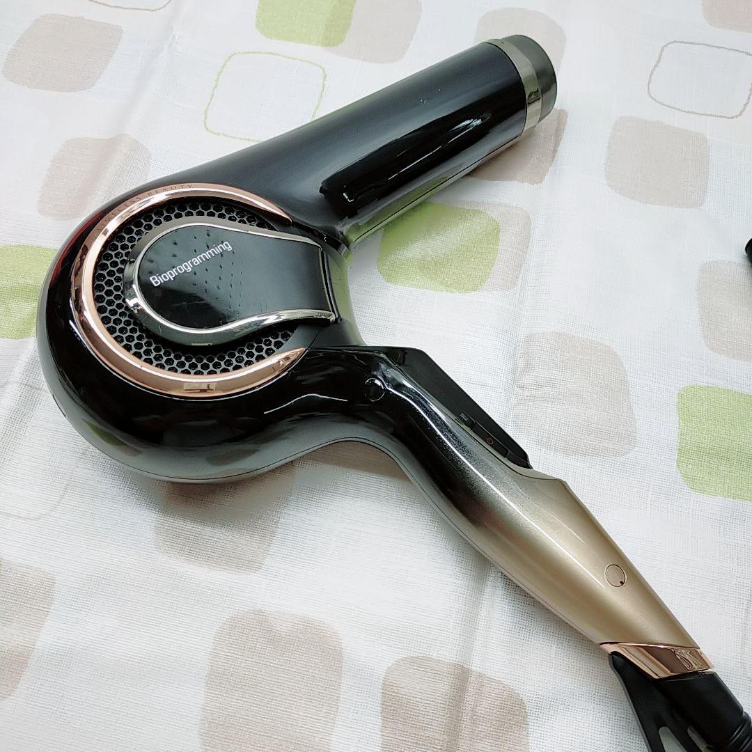 《ほぼ未使用⭐️付属品完備》 リュミエリーナ レプロナイザー 4D plus