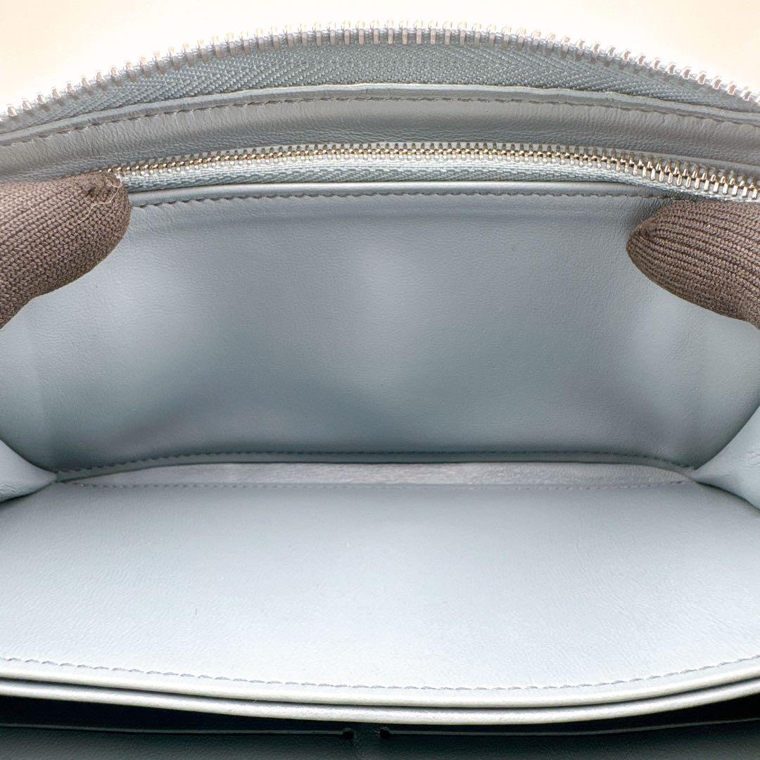 希少 ルイヴィトン ジッピー ウォレット モノグラム クッサン エンボス ブルー