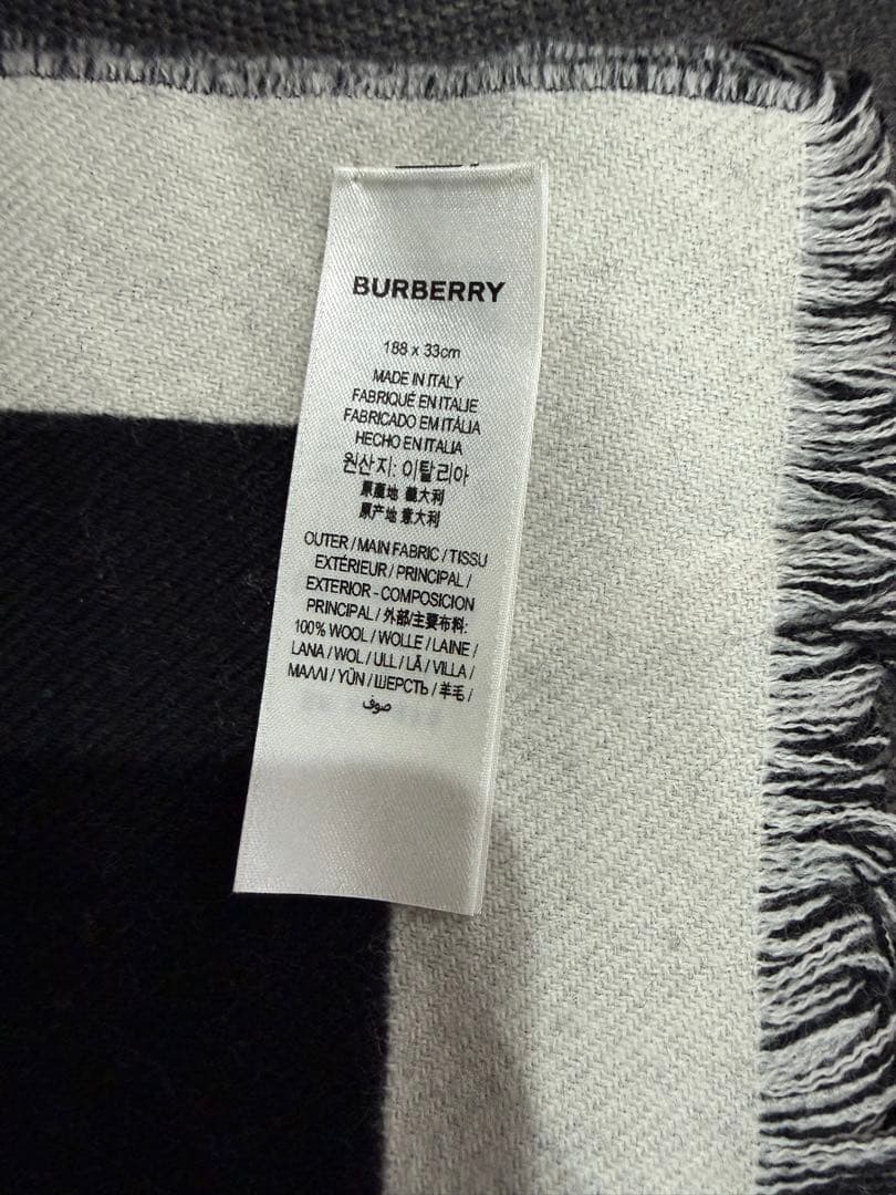 BURBERRY ロゴ マフラー