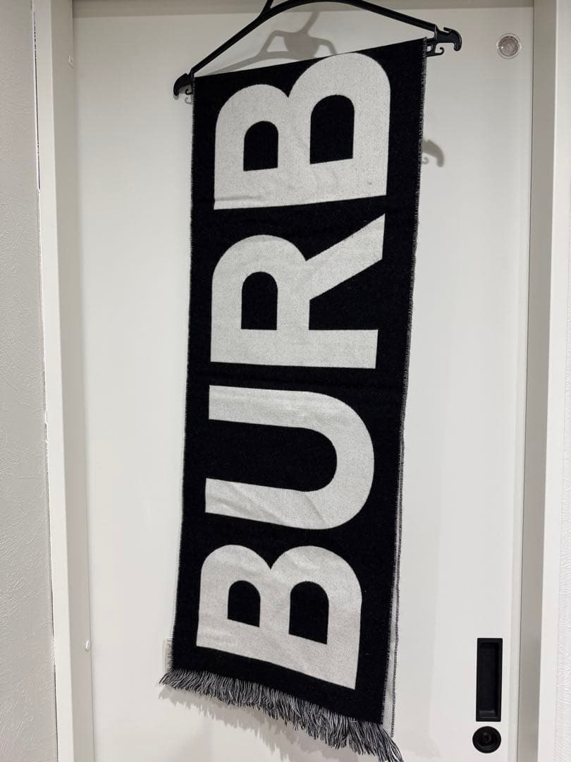 BURBERRY ロゴ マフラー
