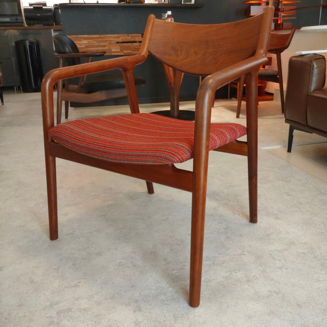 無垢ウォールナット　ぺぺラウンジチェア　オイル塗装　宮崎椅子