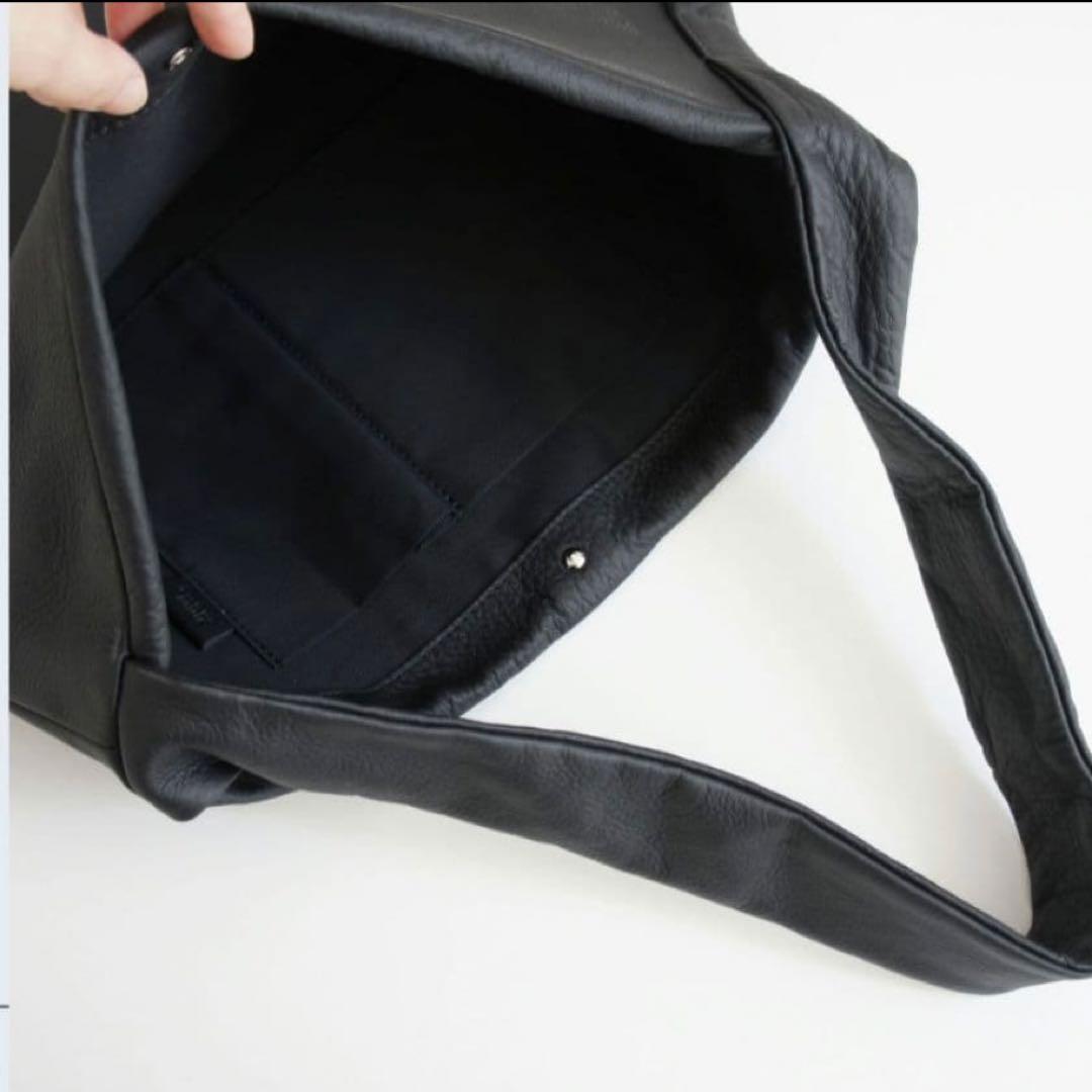 PUF ONE HANDLE TOTE L ブラック