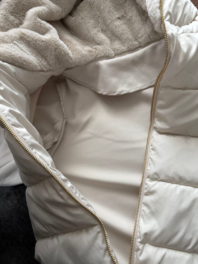 ホワイト フード付き ロングコート