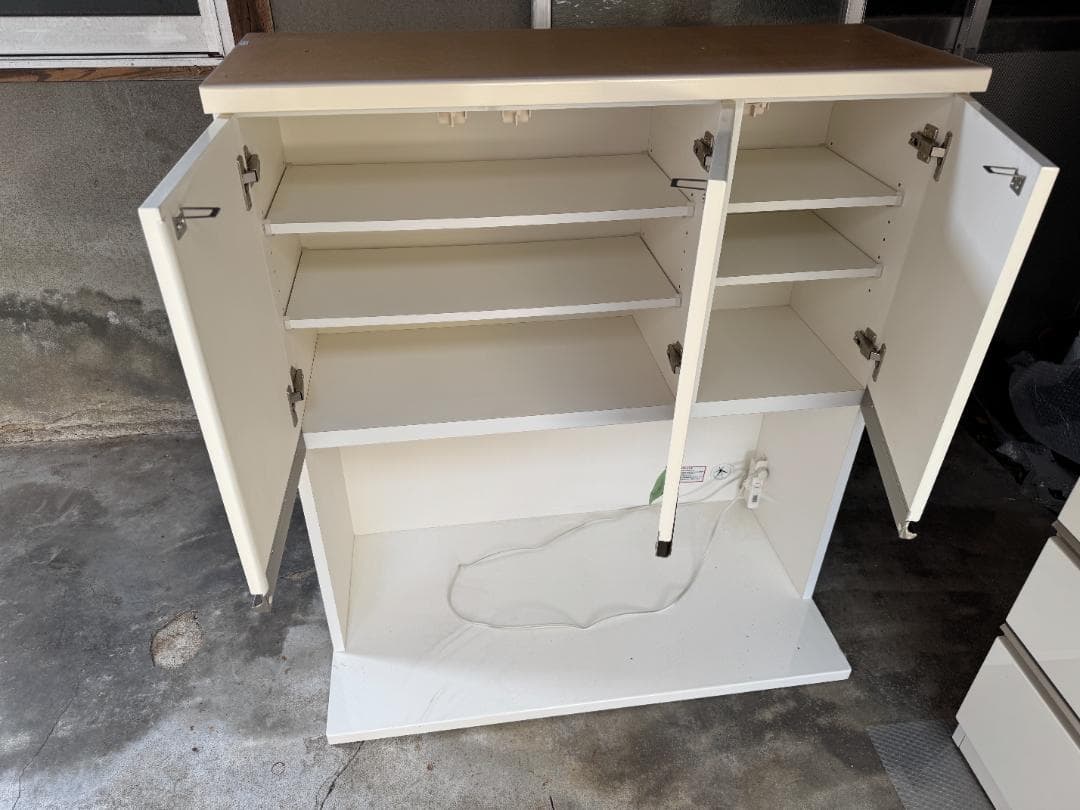 ニトリ　食器棚　ホワイト　キッチンボード