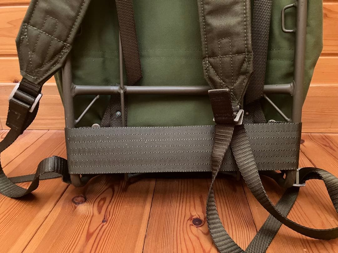 実物　スウェーデン軍　バックパック　フレーム付き